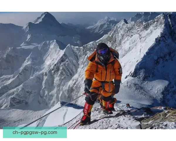 攀岩历史探秘：从古至今，峰峦攀登的传奇历程