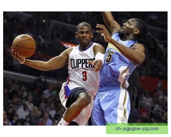 巧妙传球引领攻势 目光所及皆是进攻路径